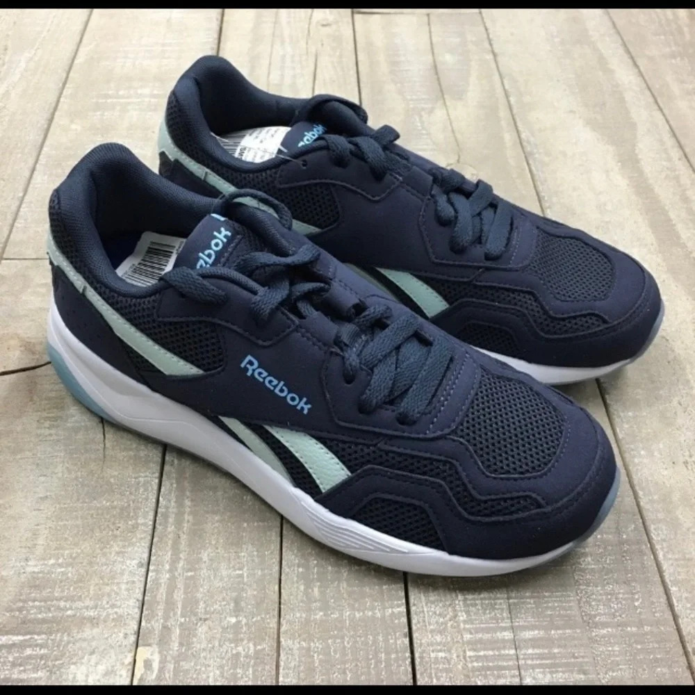 REEBOK Women’s Blue Athletic Walking Running Outdoor Tennis Shoes  Size 7 BNWT - Picture 2 of 4